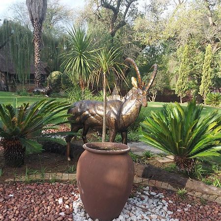 Lalamanzi River Lodge Vanderbijlpark Extérieur photo