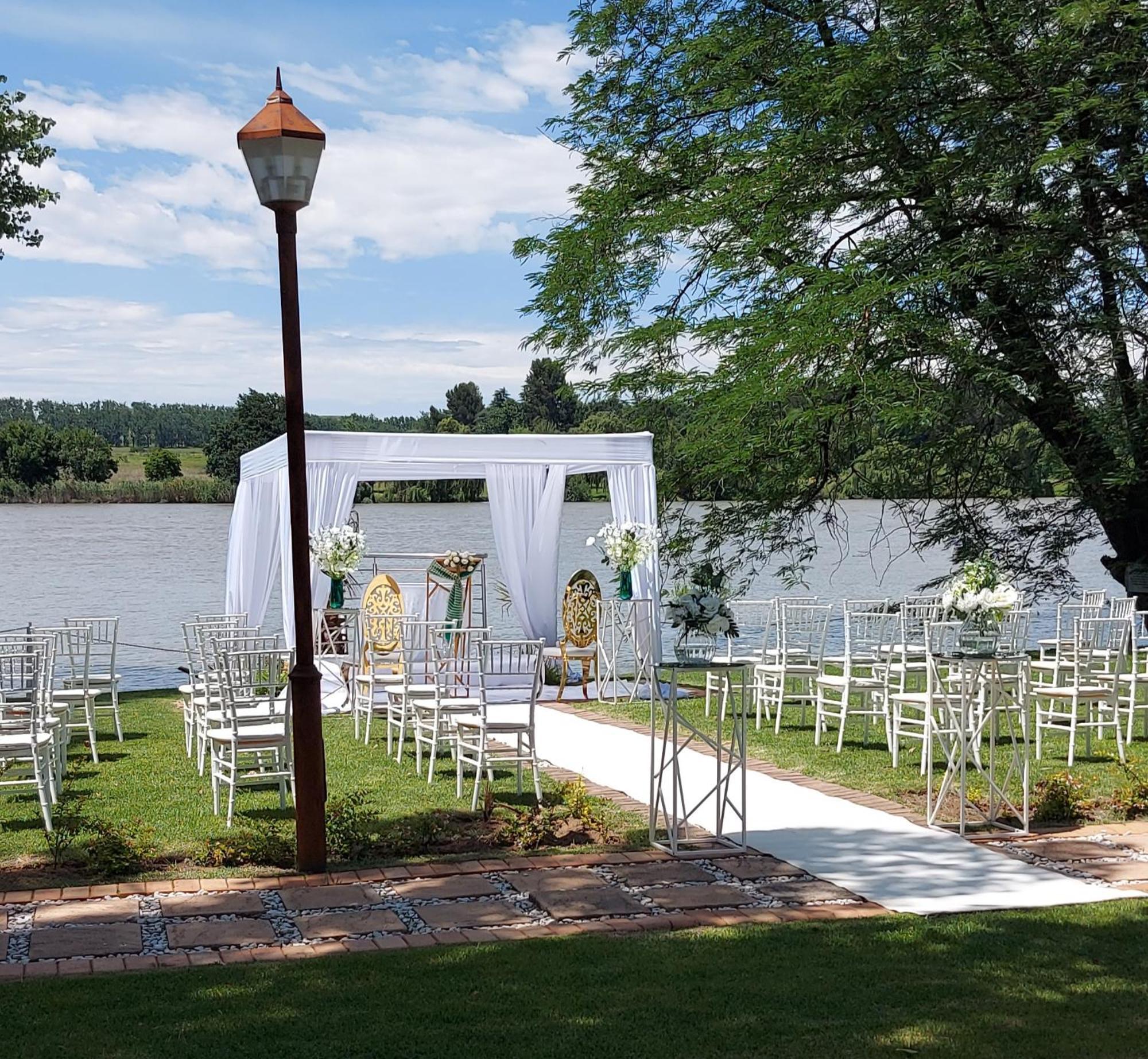 Lalamanzi River Lodge Vanderbijlpark Extérieur photo